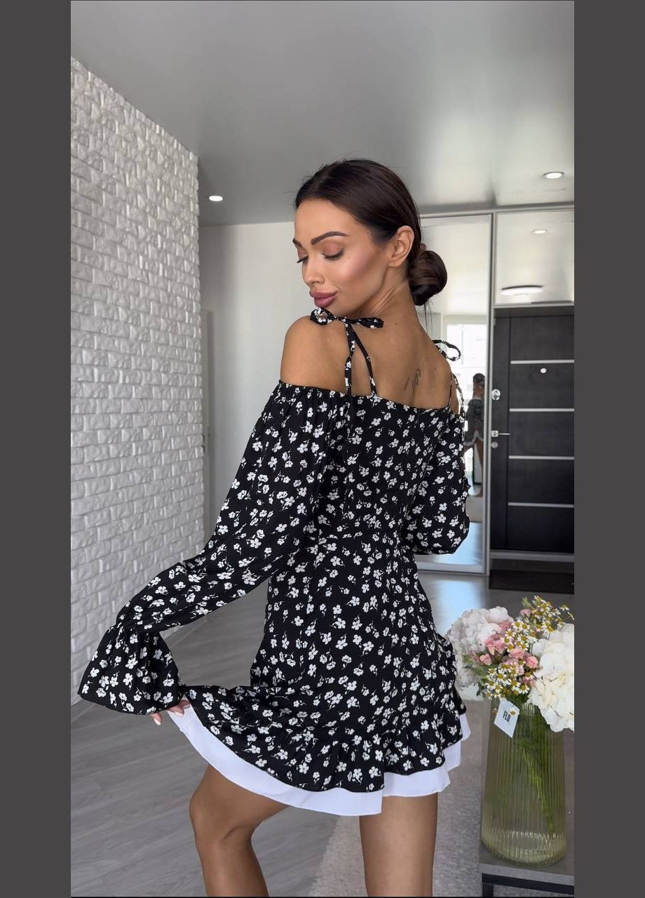 Чорна повсякденний сукня з натуральної тканини Adelante з квітковим принтом