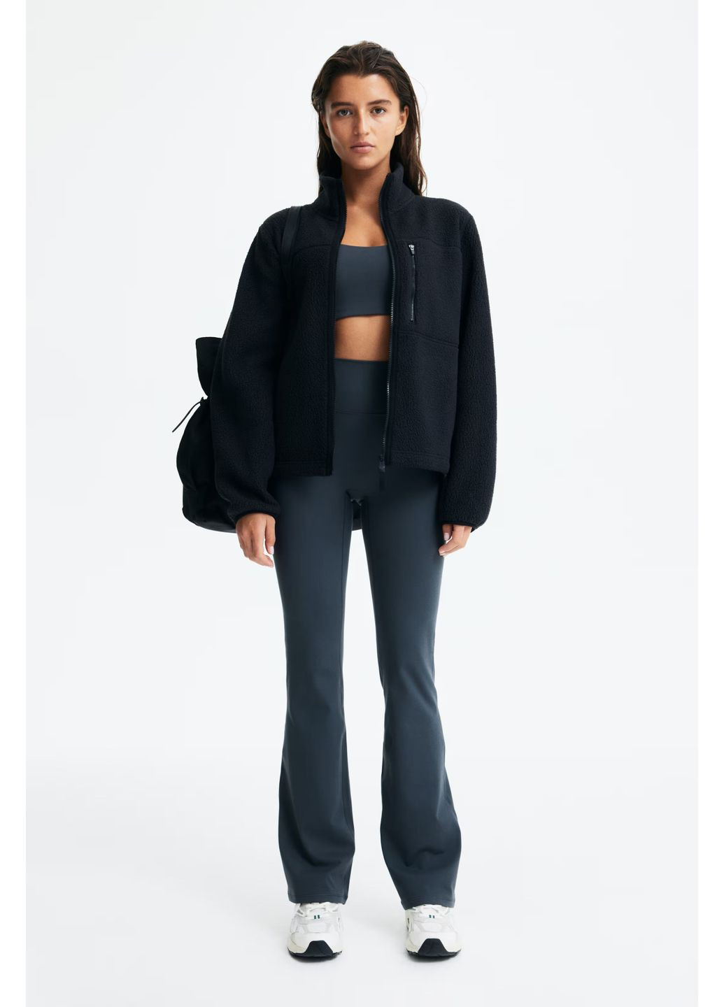 Черная демисезонная спортивная куртка тедди H&M