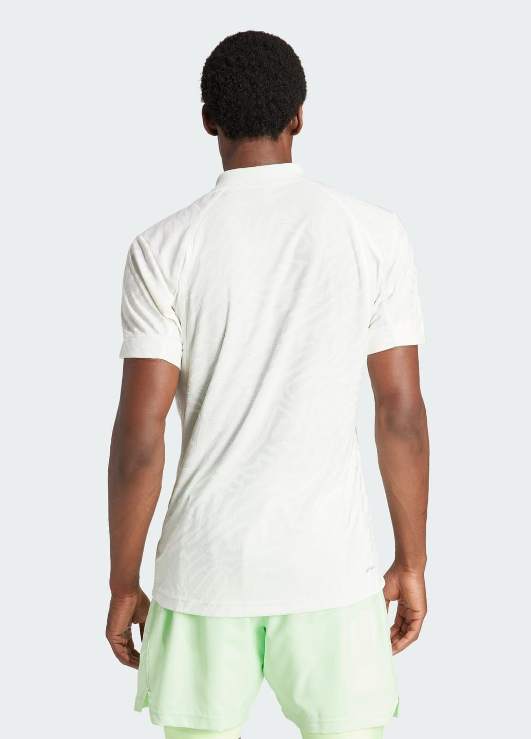 Белая футболка-поло tennis airchill pro freelift adidas