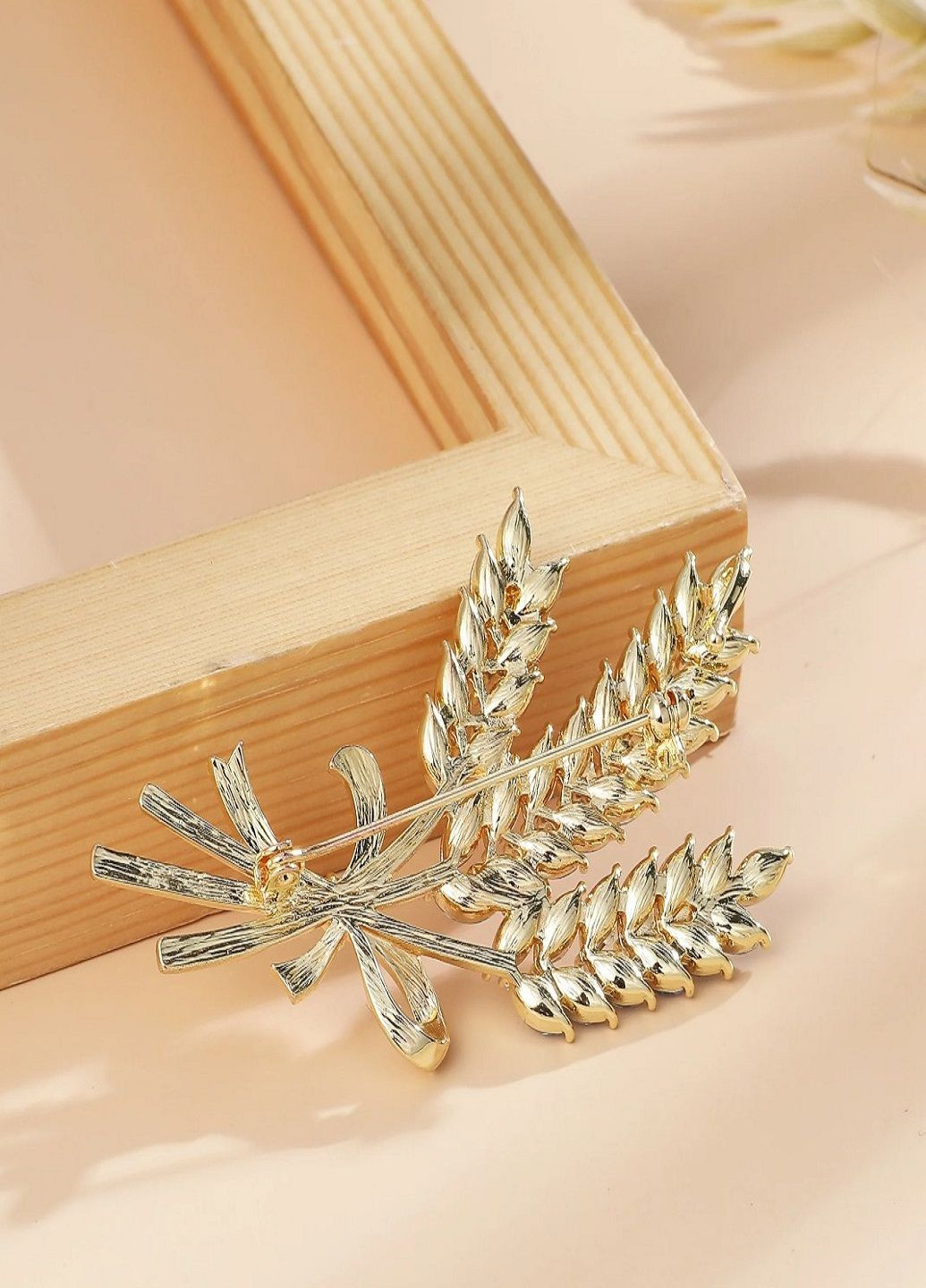 Золотиста патріотична потрійна брошка Колосся пшениці з кристалами символ України жовта Fashion Jewelry (292144538)