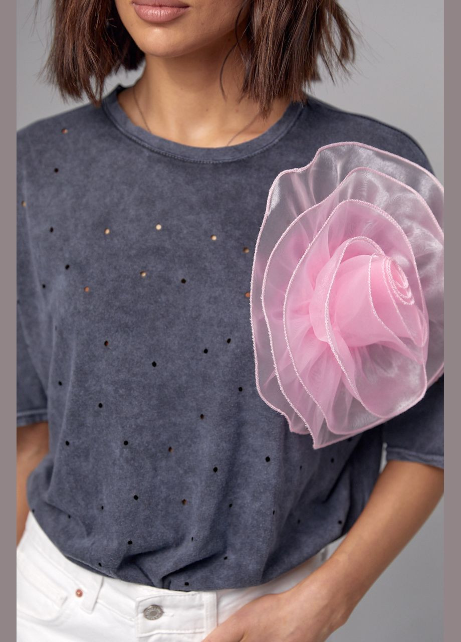Сіра літня футболка тай-дай прикрашена об'ємною квіткою Lurex