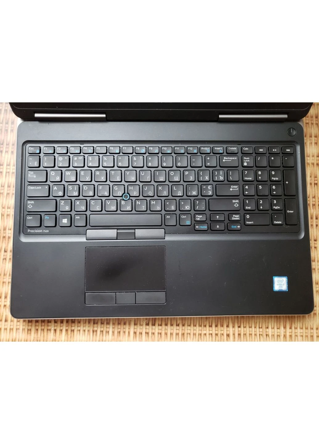 Мобільна робоча станція Precision 7520 / 15.6" (1920x1080) TN / Intel Core i7-6820HQ (4 (8) ядра по 2.7 - 3.6 GHz) / 32 GB DDR4 Dell (398146935)