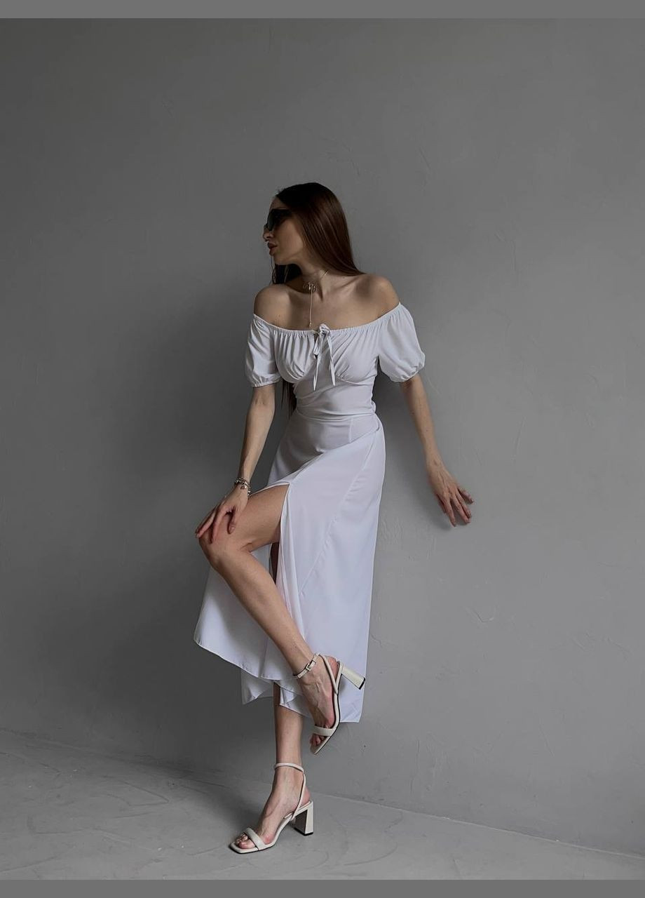 Білий вечірня сукня міді з відкритими плечима та високим розрізом з відкритими плечима MonCher