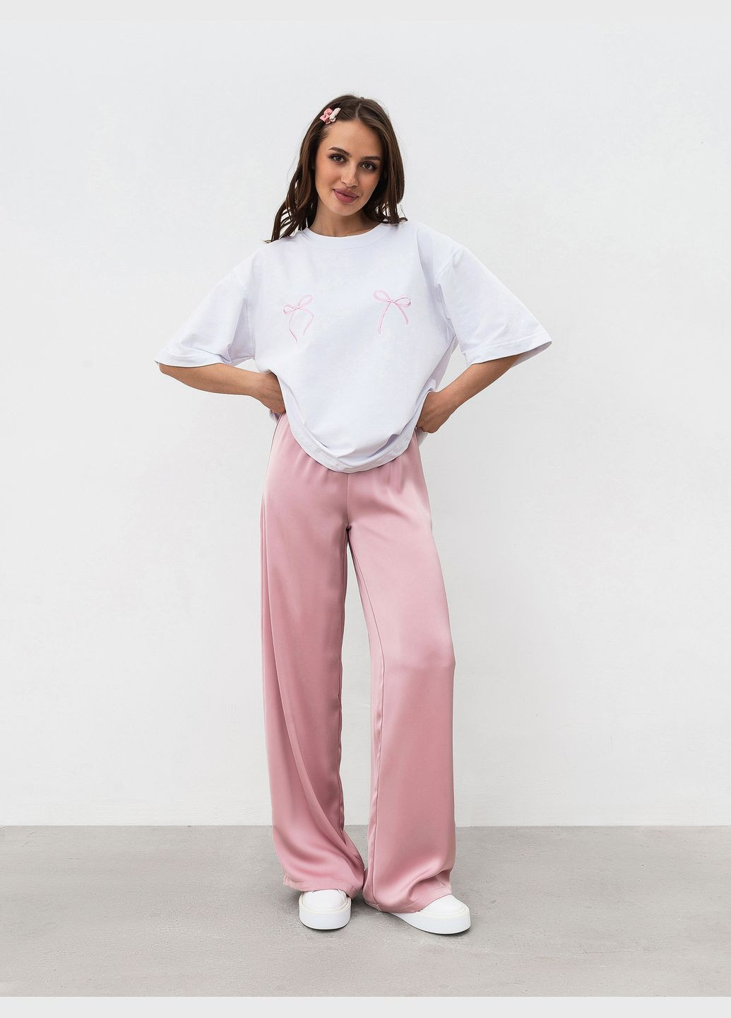 Розовые нарядные демисезонные брюки Ромашка