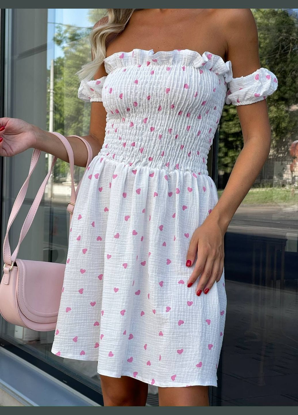 Белое летнее муслиновое платье корсет резинка сердца розовые You Best