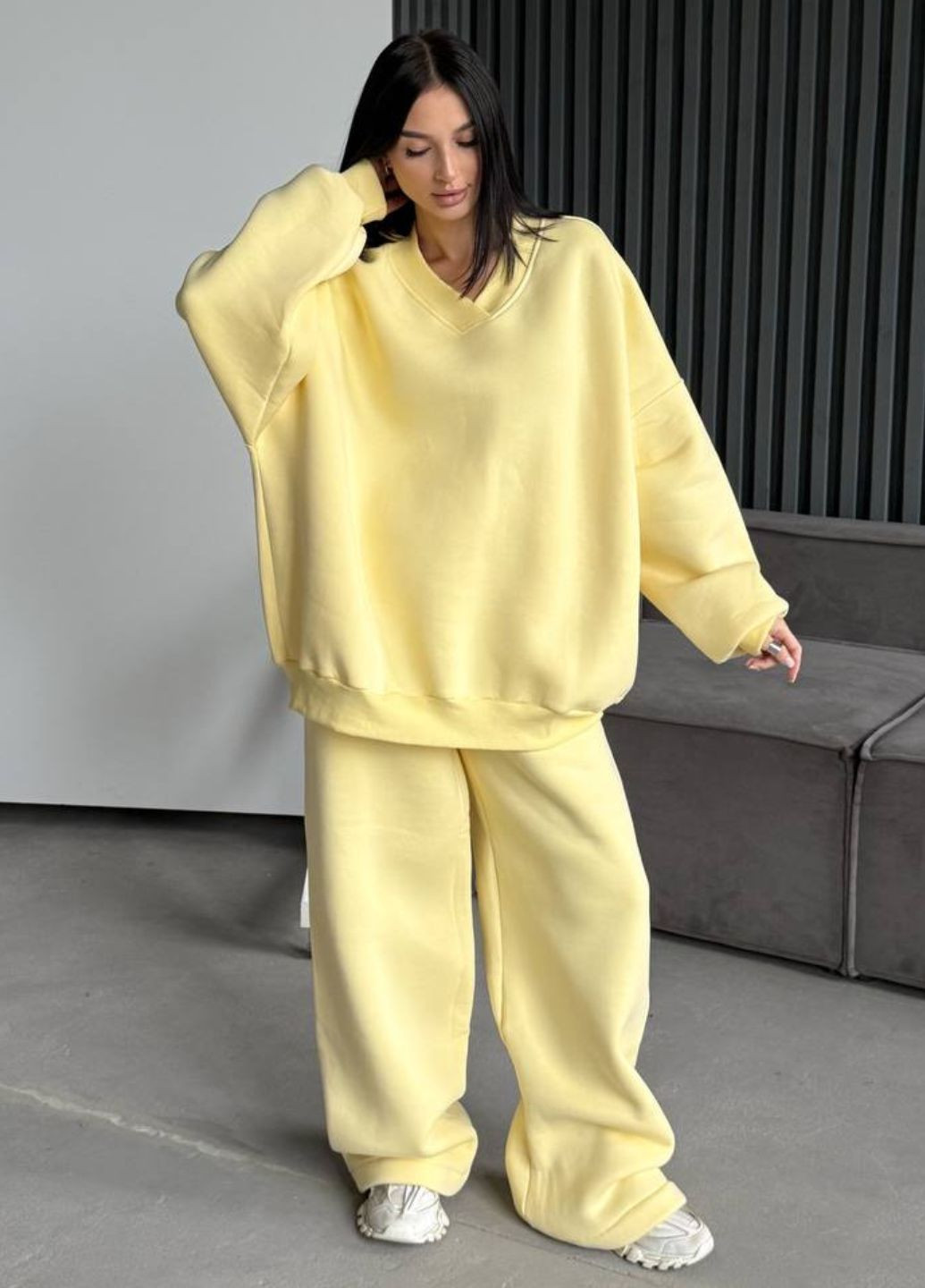 Базовый повседневный демисезонный оверсайз костюм двойка: свитшот + штаны палаццо Tik-Tak (364957572)