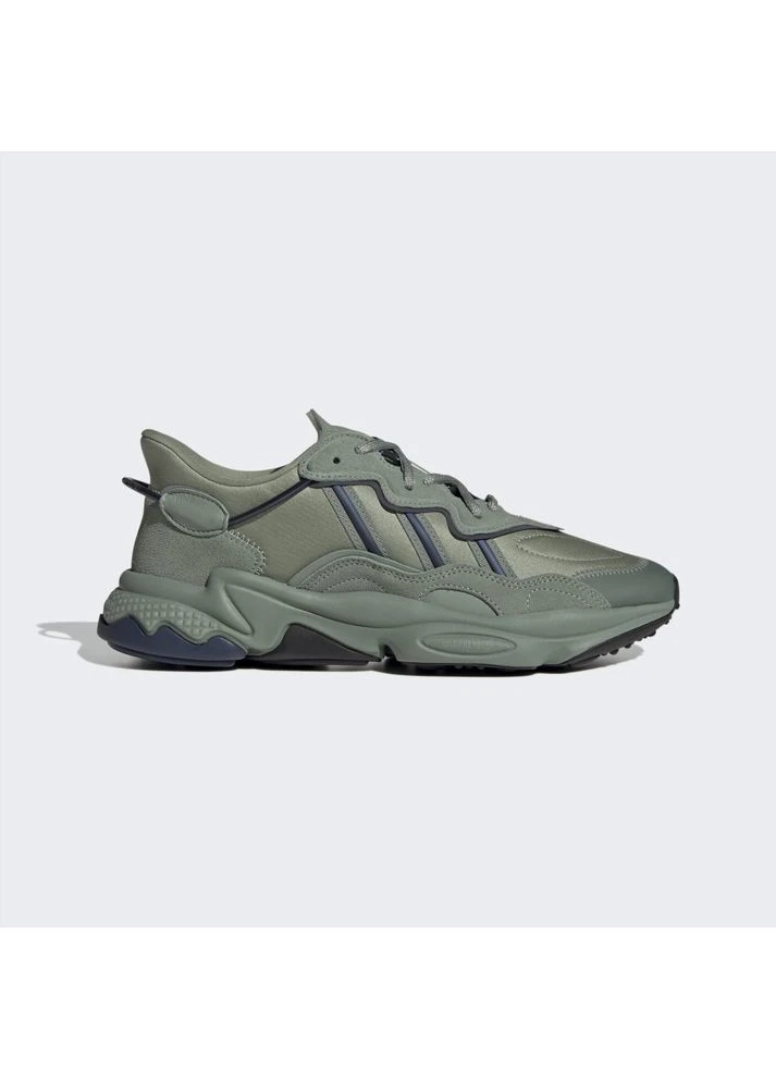 Серебряные демисезонные кроссовки ozweego shoes metallic hq4376 adidas