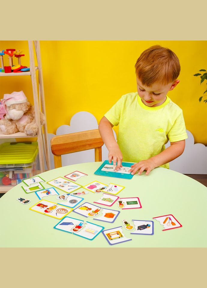 Настільна гра на асоціації "У світі професій" VT1804-44, 11 професій Vladi toys (301789405)