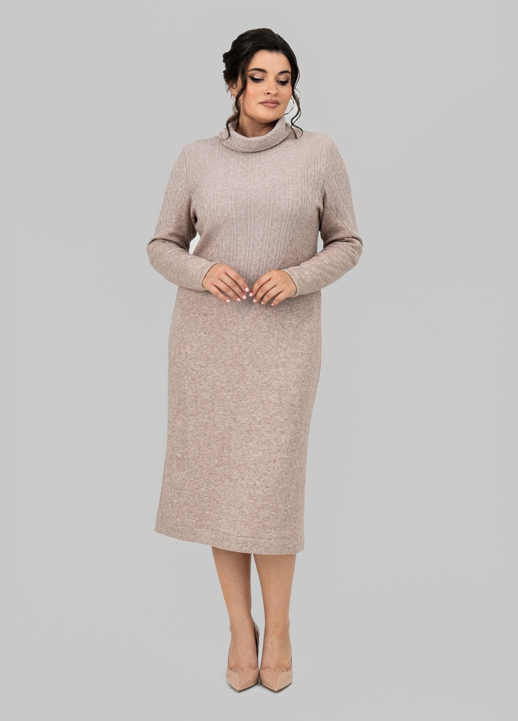 Светло-коричневое повседневный платье полуприлегающего силуэта из ангоры и трикотажа косичка со съемным комиро-хомутом all posa (ap102197p) A'll Posa