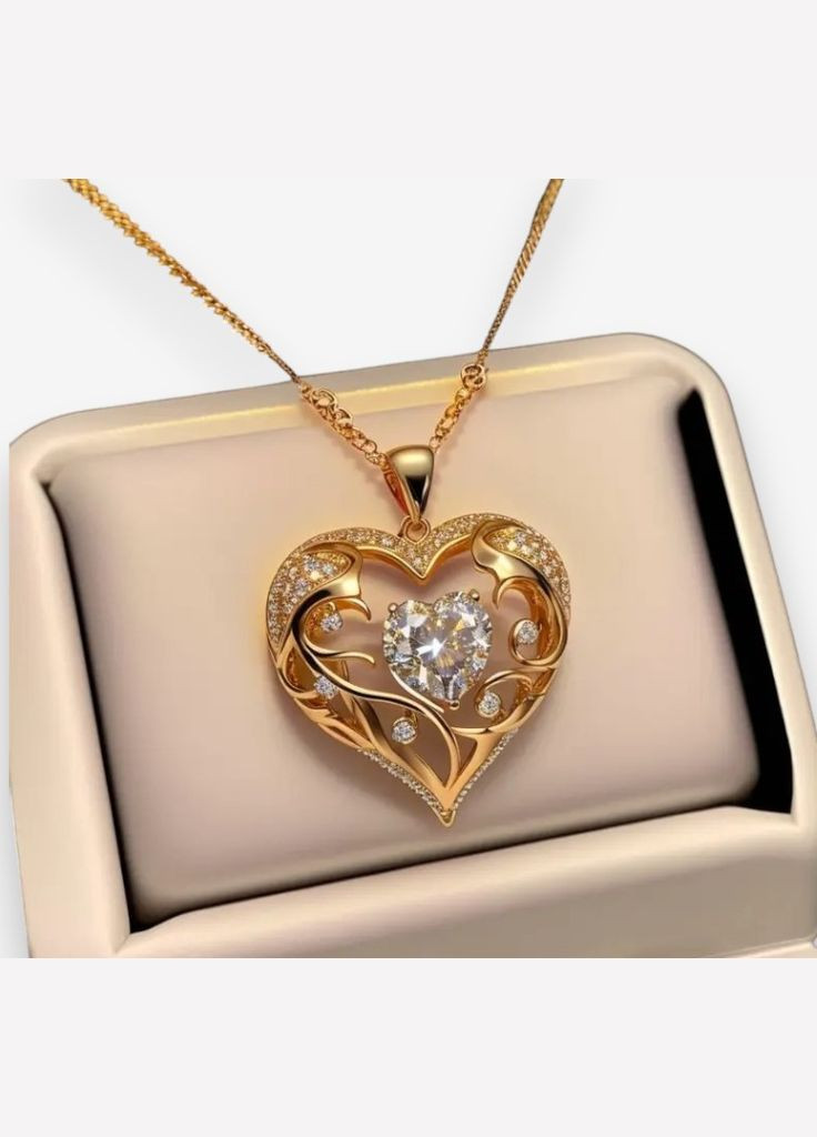 Підвіска з ланцюжком у формі серця з білим фіанітом, золотиста, 2.1 см, 45+5 см Liresmina Jewelry (318550484)