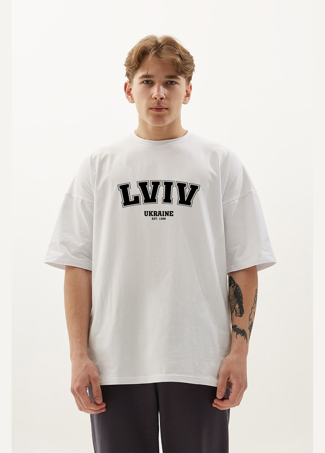 Белая футболка lucas lviv ukraine Garne