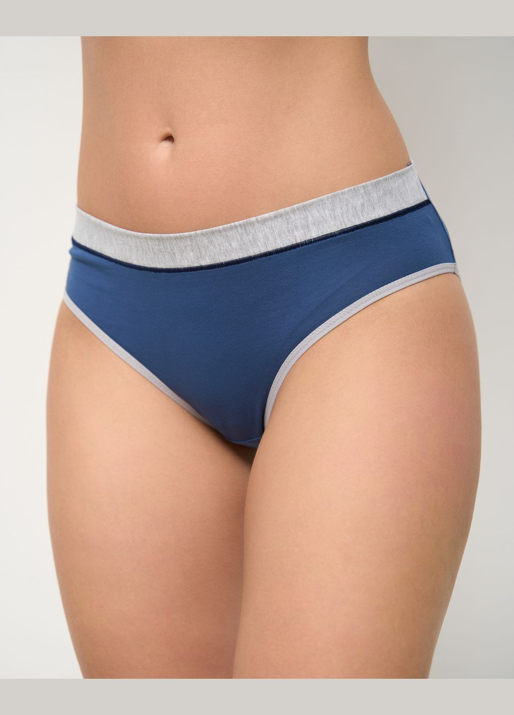 Женские батальные трусики однотонные 5 шт. Nicoletta (322126831)