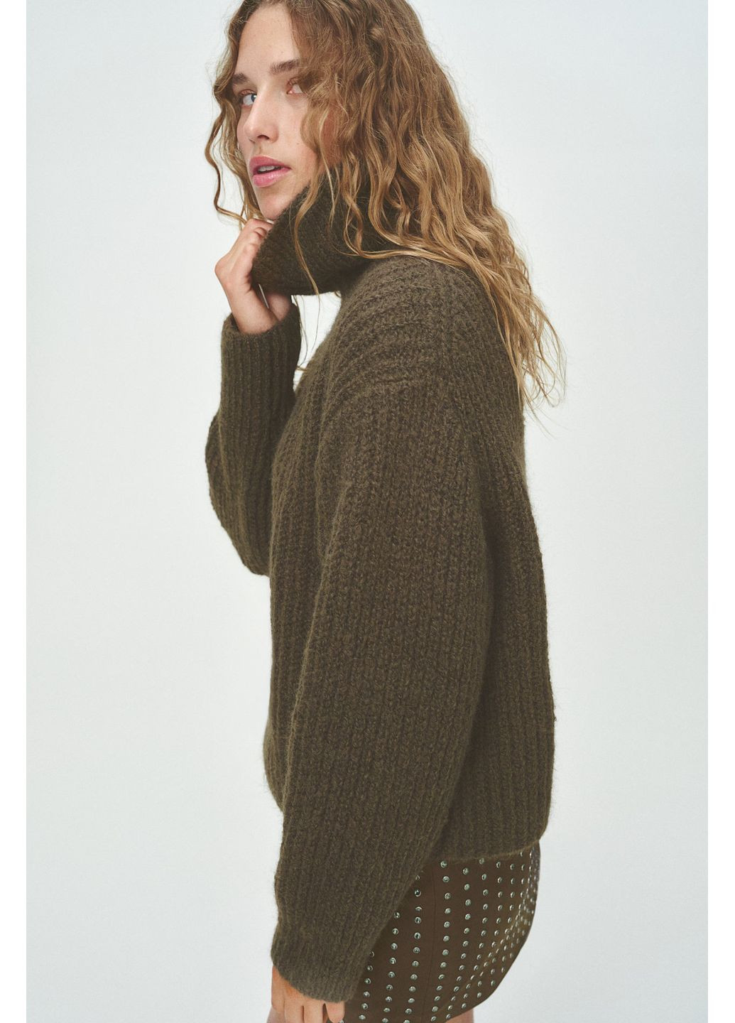 Оливковый (хаки) демисезонный зип свитер H&M