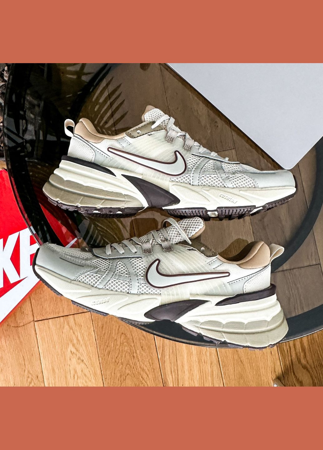 Бежевые демисезонные кроссовки мужские и женские nike runtekk orewood brown light bone | найк рунтекк оревуд бежевые No Brand