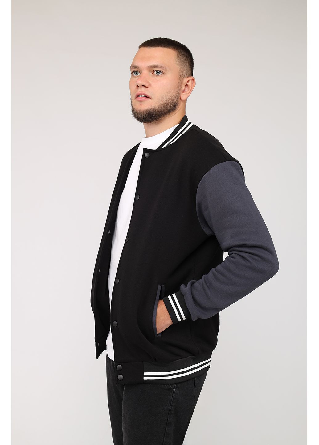 Чорна демісезонна куртка-бомбер чоловіча колір чорний cb-00282591 Yuki