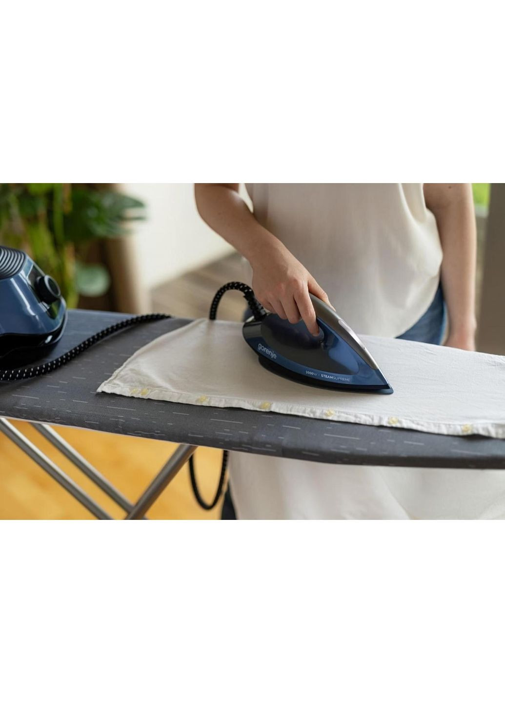Утюг-парогенератор, 3000Вт, 1500мл, паровий удар -160гр, дисплей, керам. підошва, синій Gorenje (360394284)