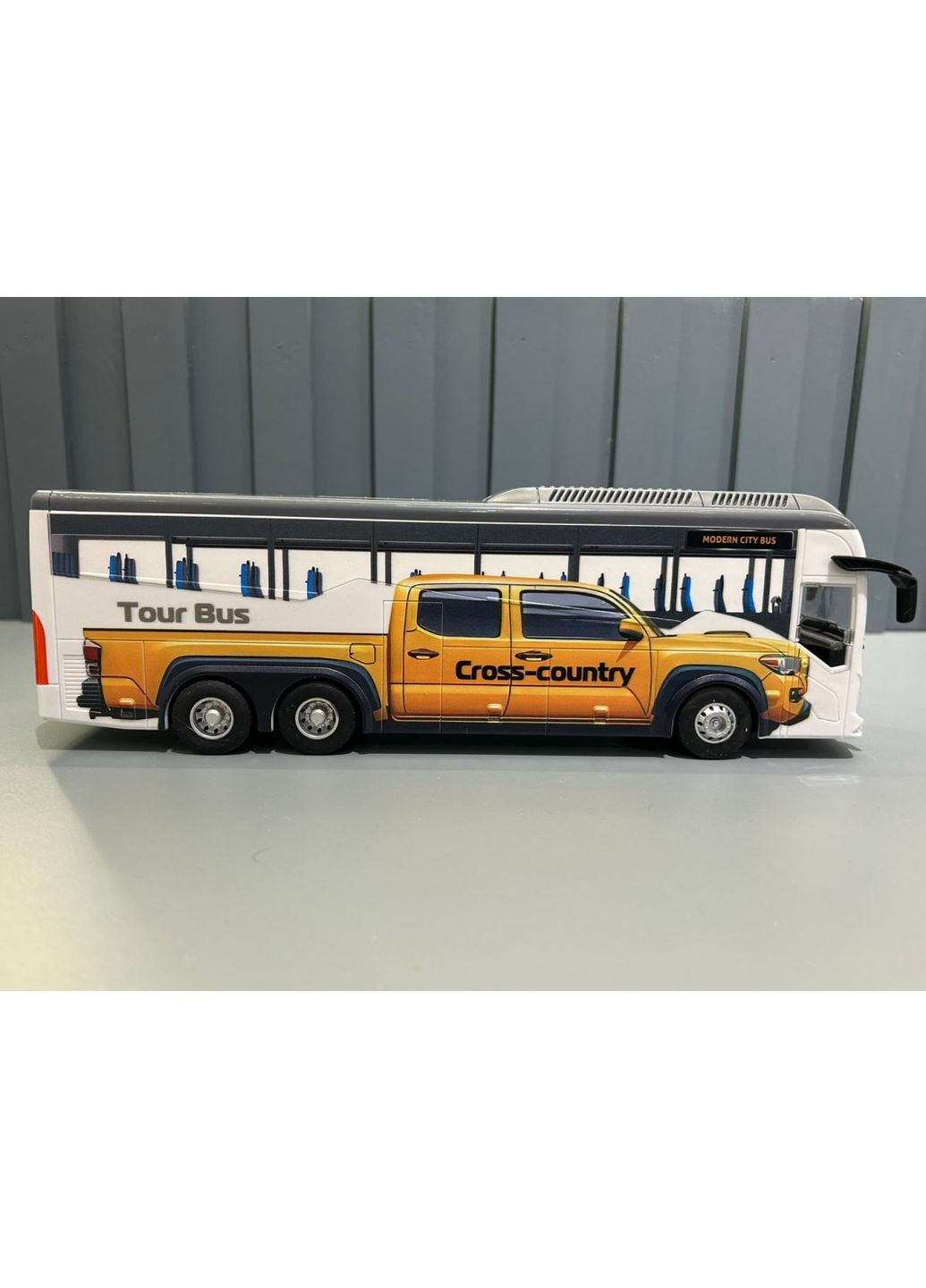 Автобус на радіокеруванні підсвічування звук 30 см 1:24 Білий (295-3) No Brand (369154138)