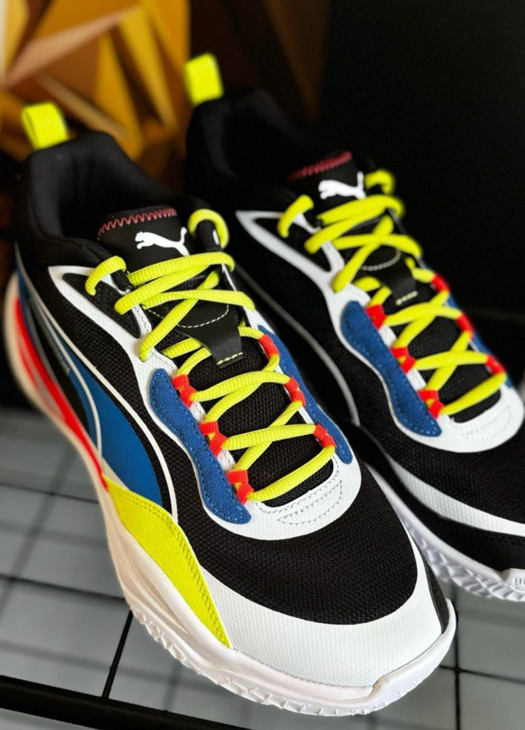 Чорно-білі всесезонні кросівки Puma Playmaker