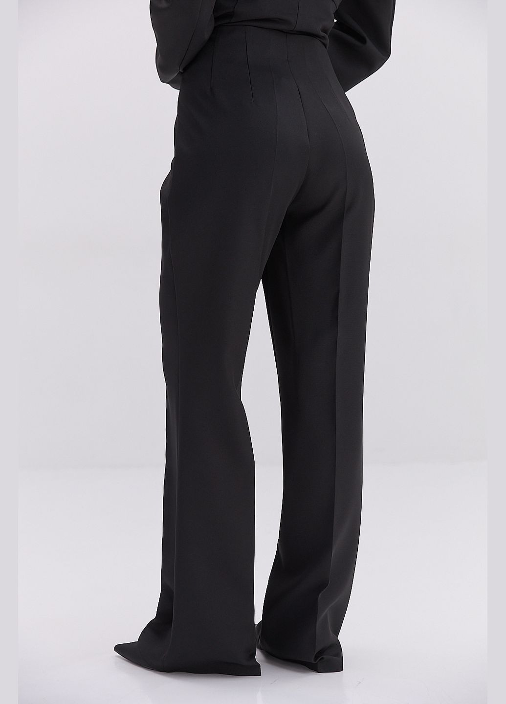 Женские классические брюки молочные со стрелками Arjen (317233870)