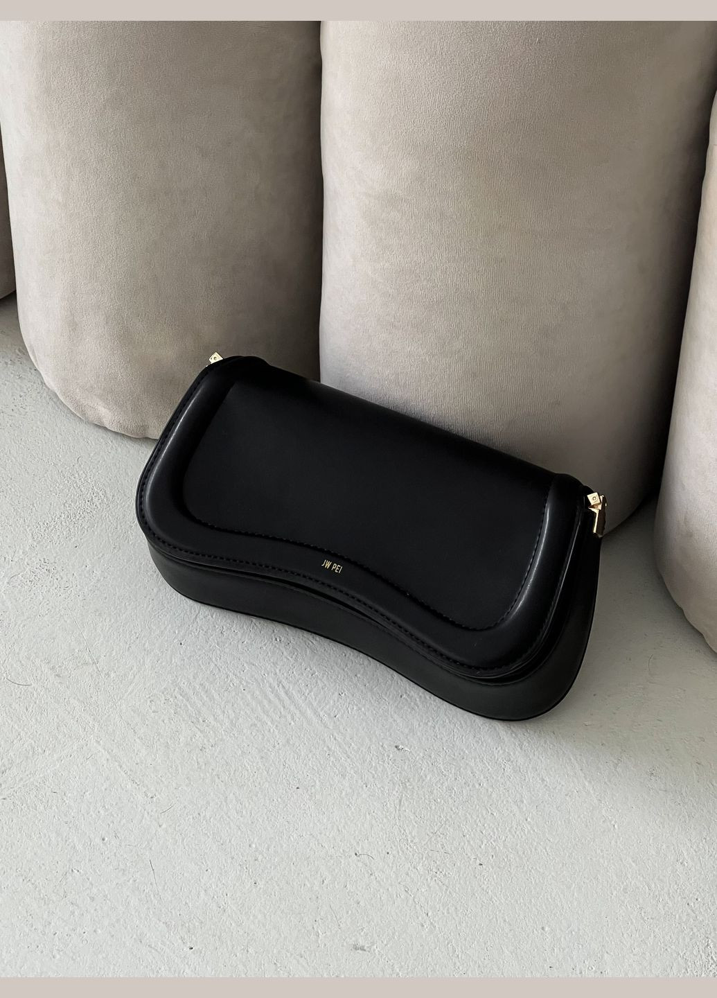 Сумка багет на плечо JW PEI чорний No Brand Багет (316257438)