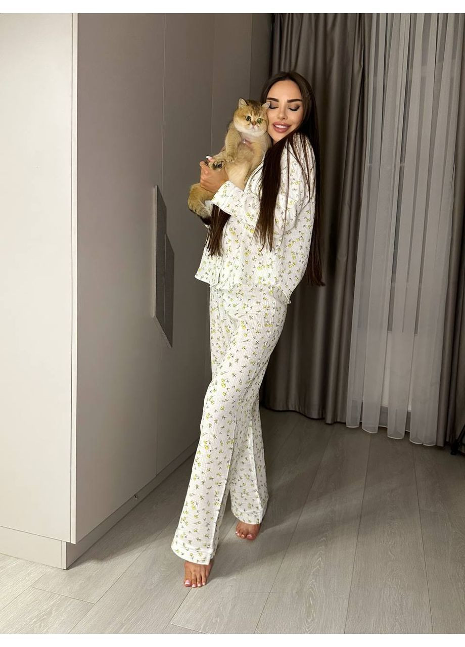 Біла всесезон піжама жіноча муслінова сорочка + брюки Style Point