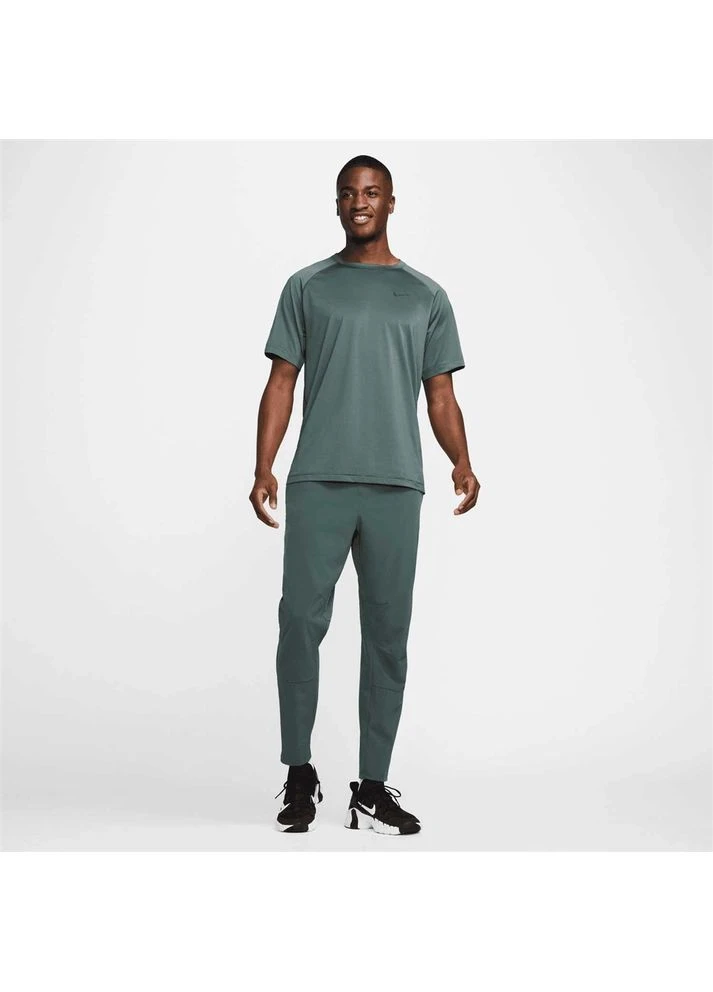 Зелена футболка ready green dv9815-338 Nike