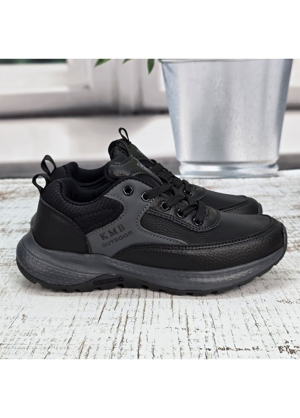 Черные демисезонные кроссовки подростковые KMB