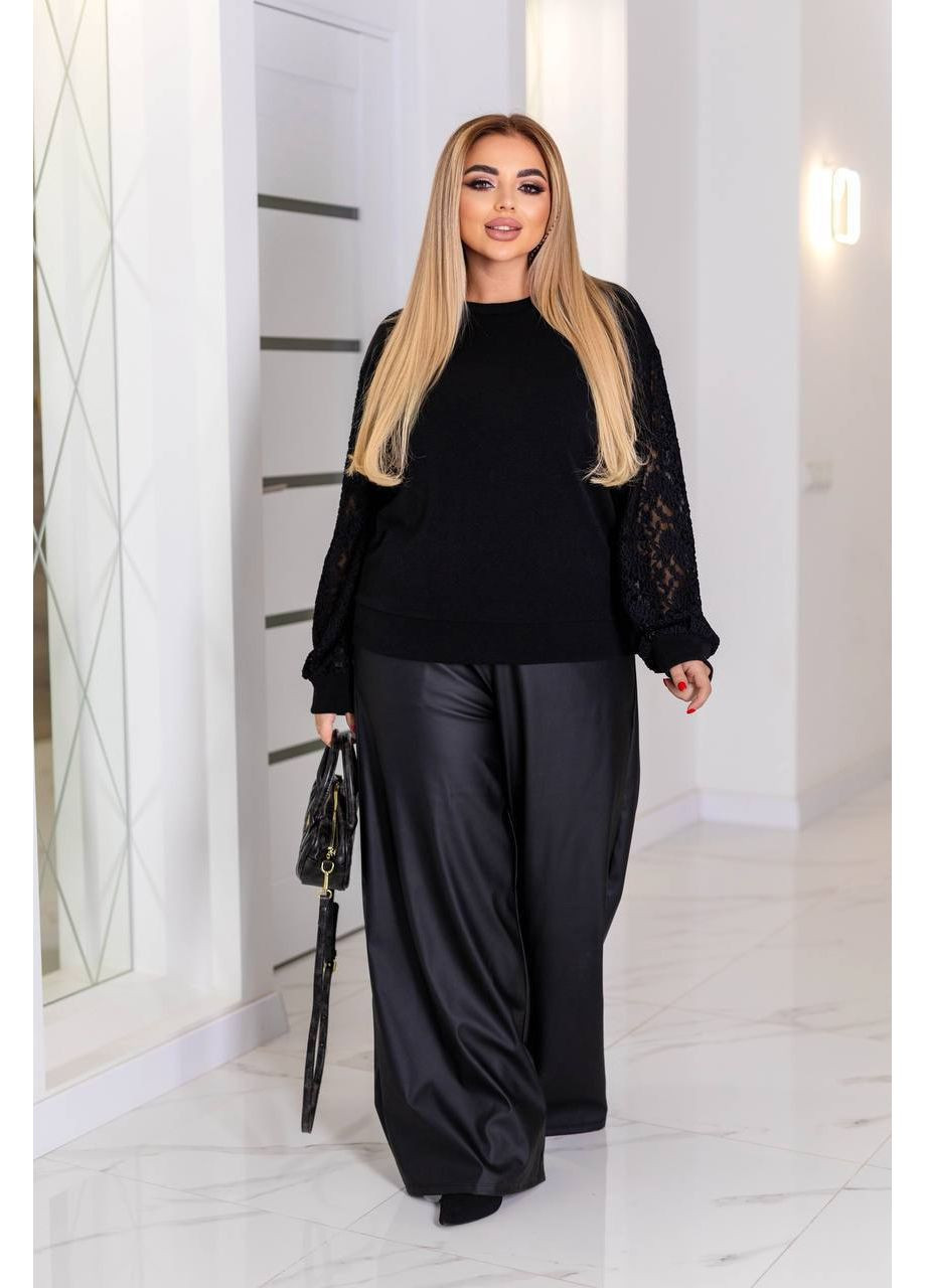 Черный демисезонный женский свитер с кружевными рукавами. MonCher