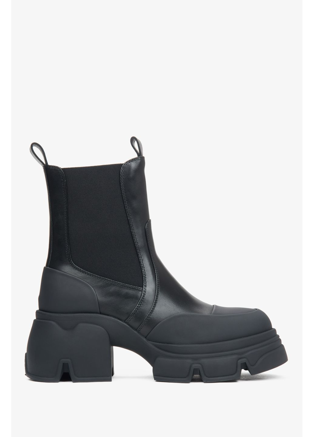 Осенние челси, цвет черный Estro