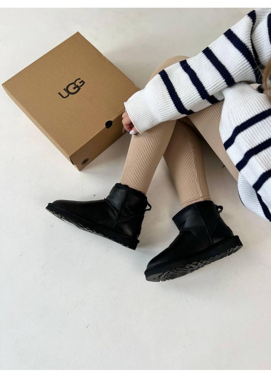 Уггі Чоловічі UGG Classic Mini Black Leather (Шкіра) (366320806)