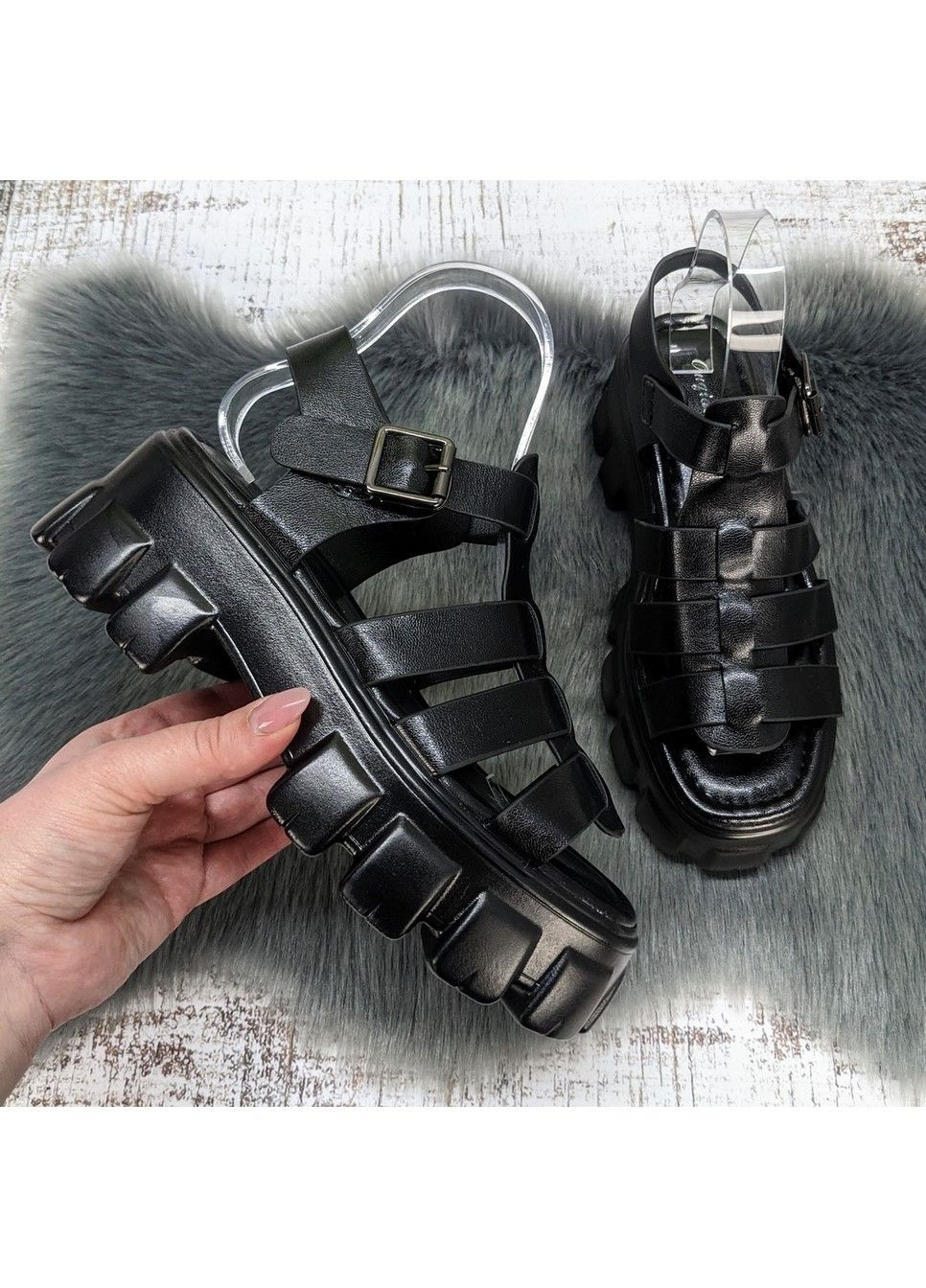 Черные босоножки женские Fashion с ремешком