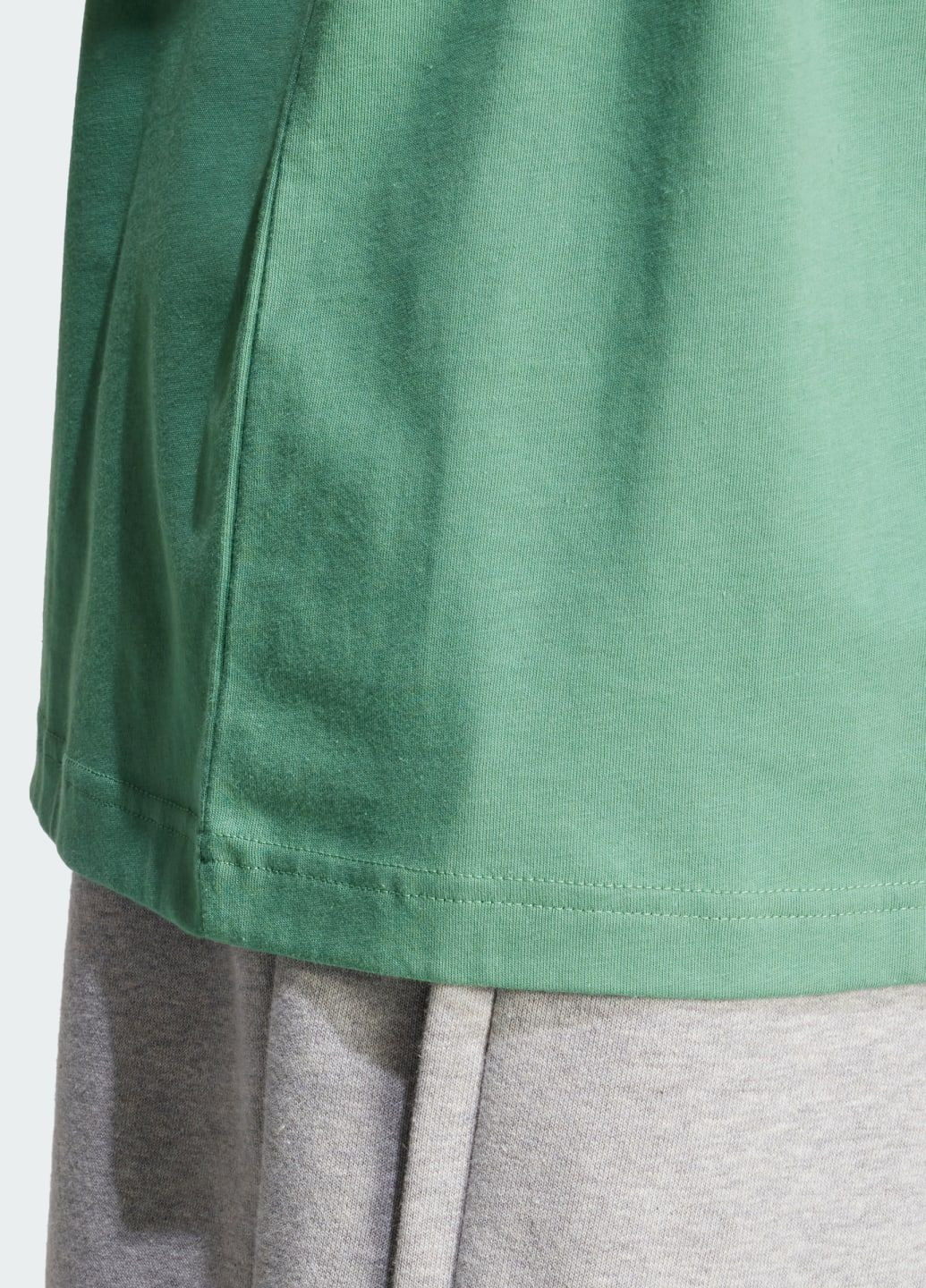 Зелена футболка trefoil essentials adidas