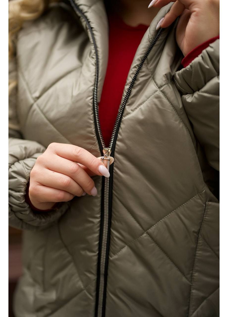 Оливковая демисезонная женская демисезонная куртка с капюшоном. MonCher