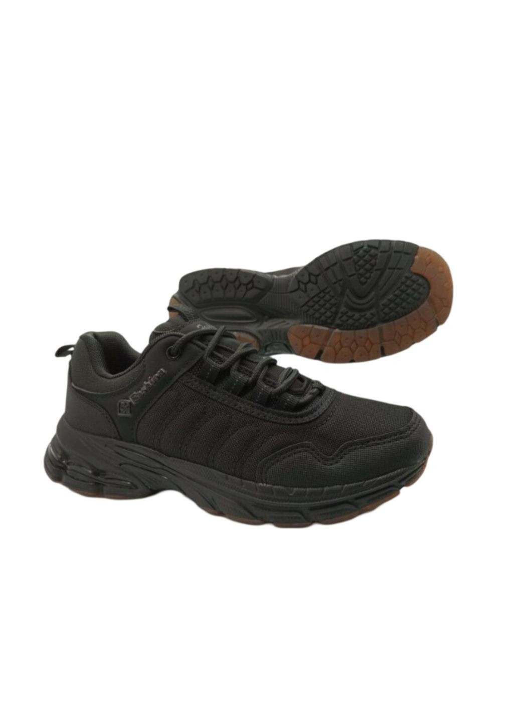 Черные всесезонные кроссовки KMB