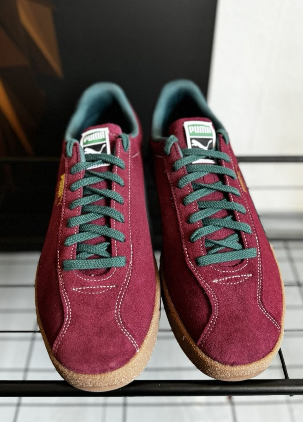 Бордовые всесезонные кроссовки Puma Delphin Violet