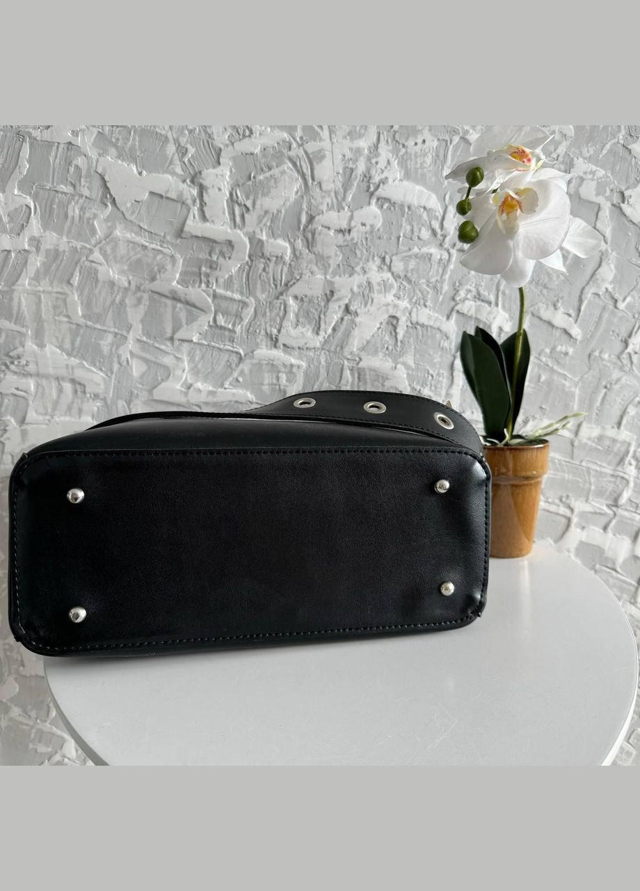 Якісна жіноча сумка на плече стиль Зара молочна Чорний No Brand (334730741)