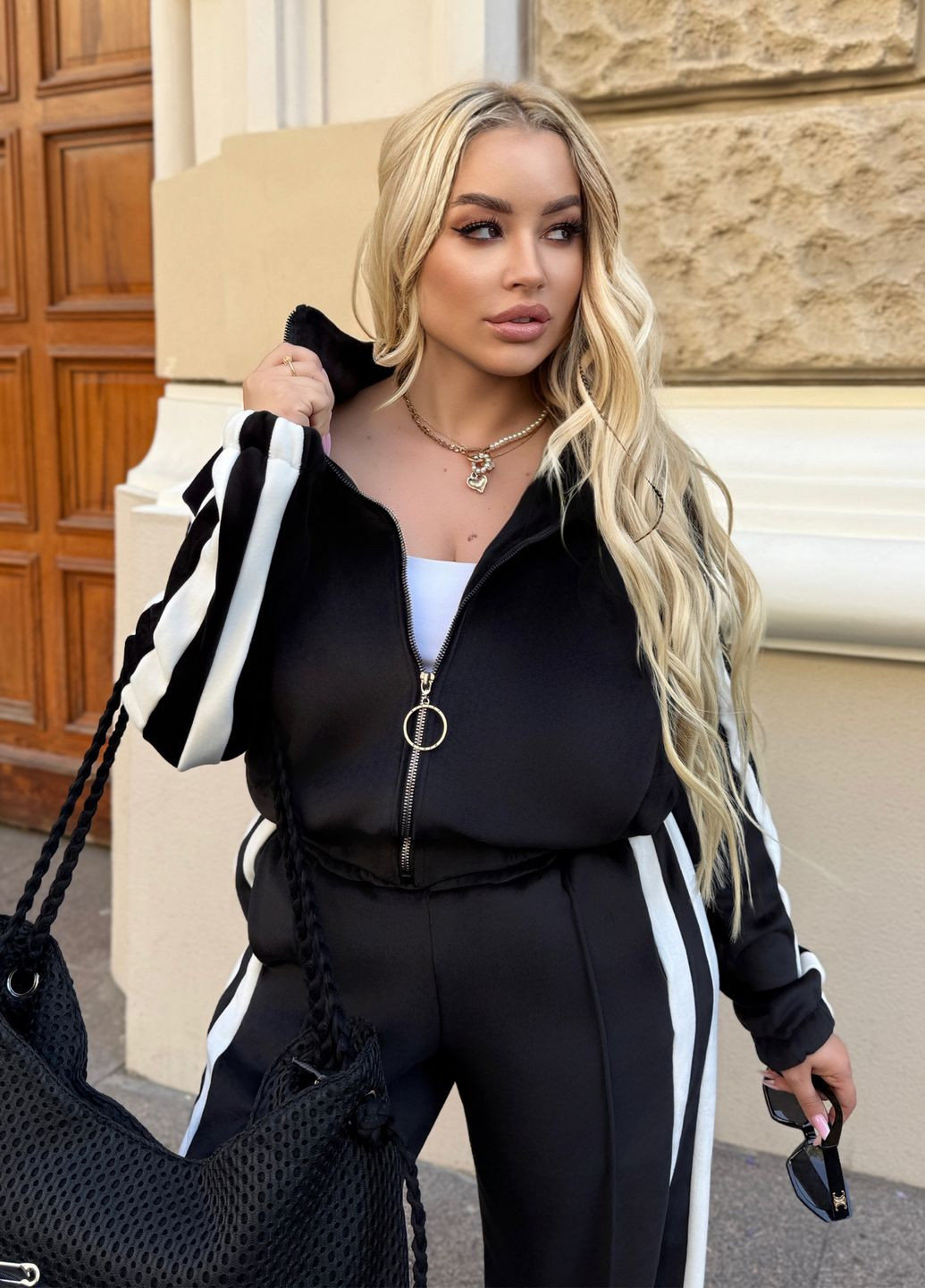 Оверсайз спортивный костюм женский демисезонный из велюра (кофта + штаны) No Brand (361444756)