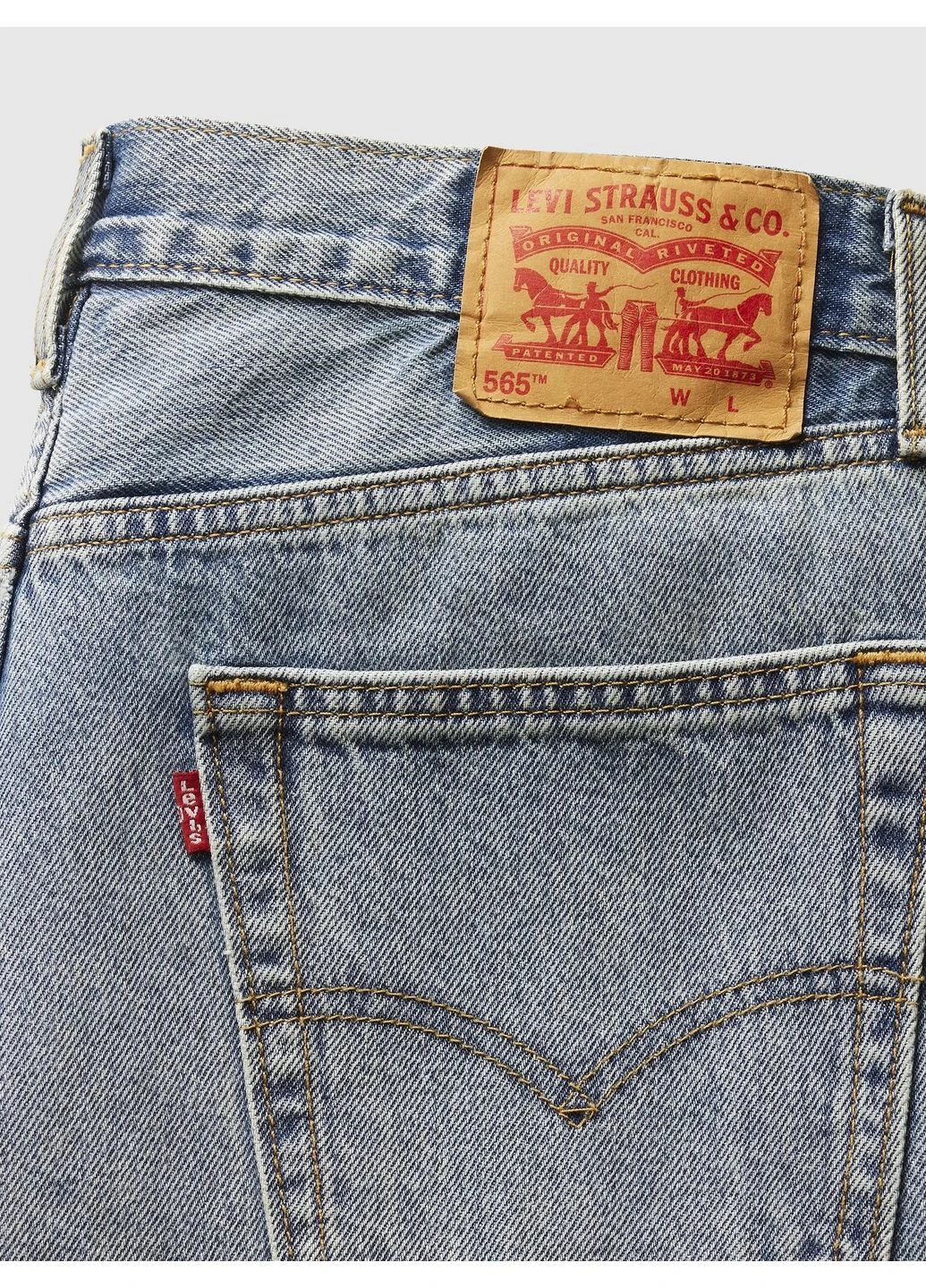 Голубые демисезонные свободные джинсы 565 ´97 Loose Straight Levi's