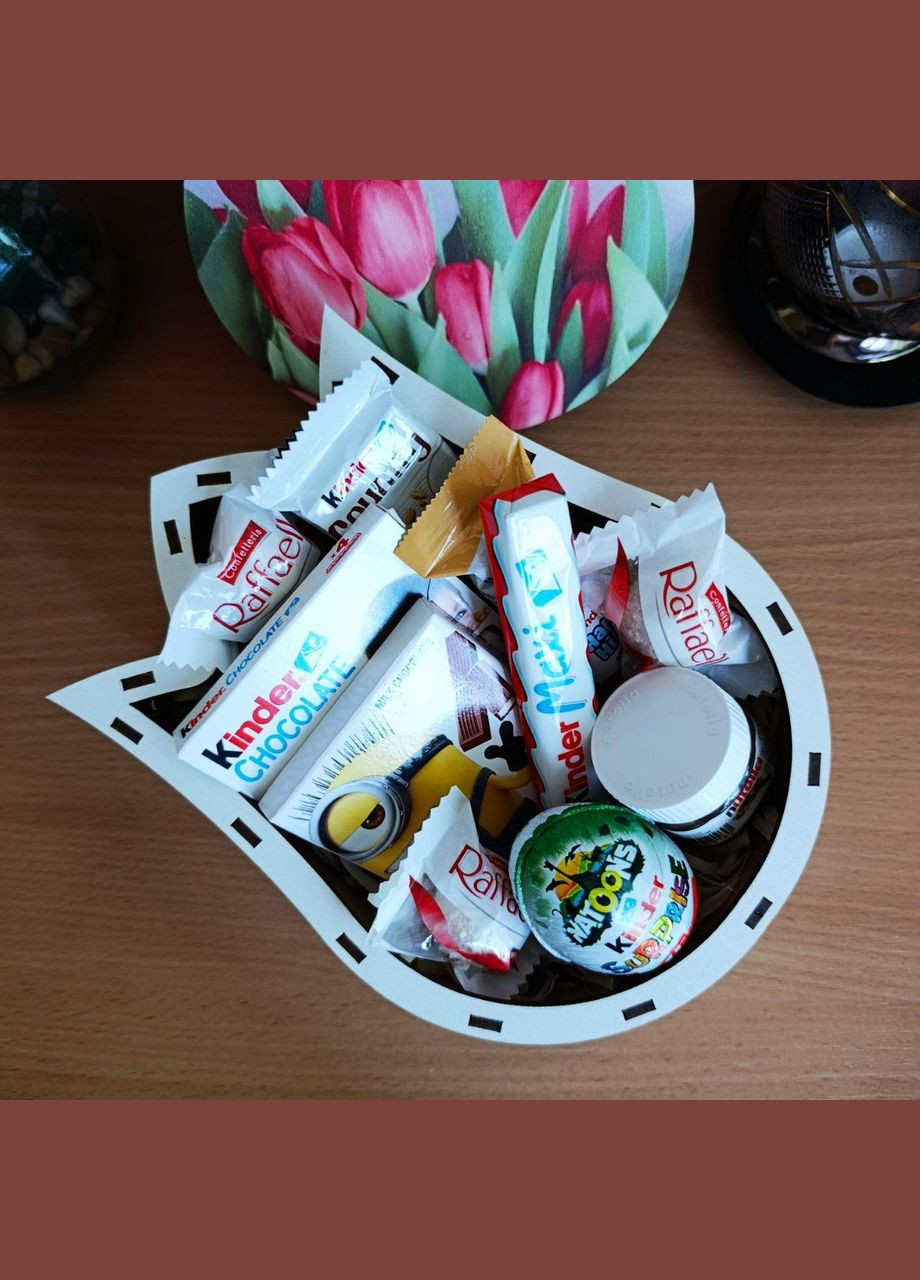 Бокс с сладостями для ребенка или девушки на день рождения, новый год, 8 марта (ar266) No Brand (346489816)