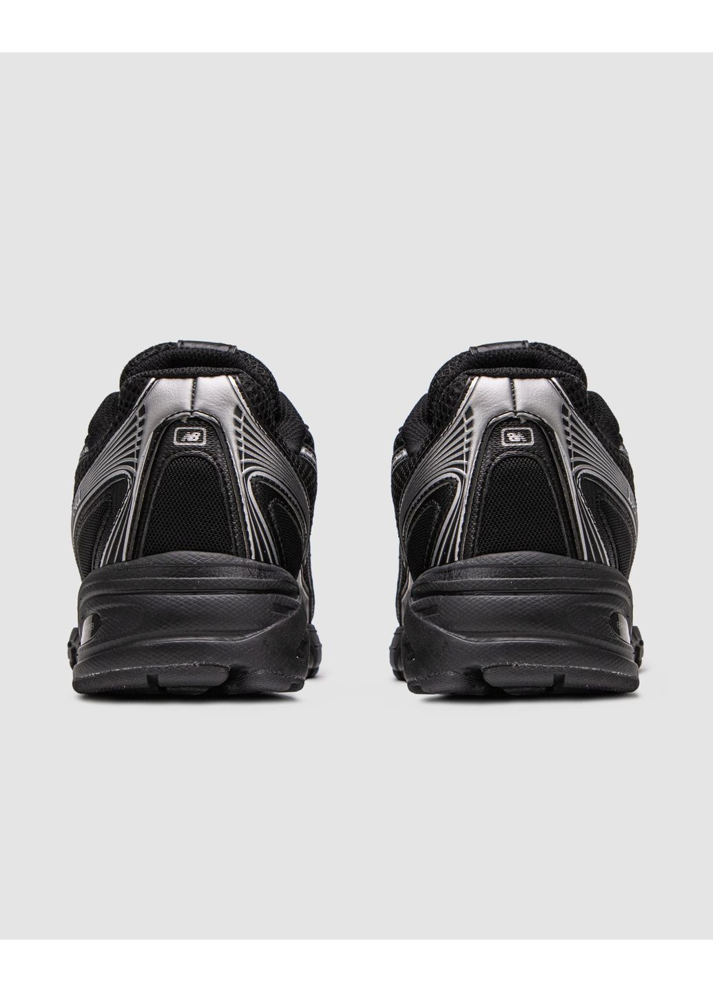 Черные демисезонные кроссовки мужские new balance 740 black / silver нью беланс 740 No Brand