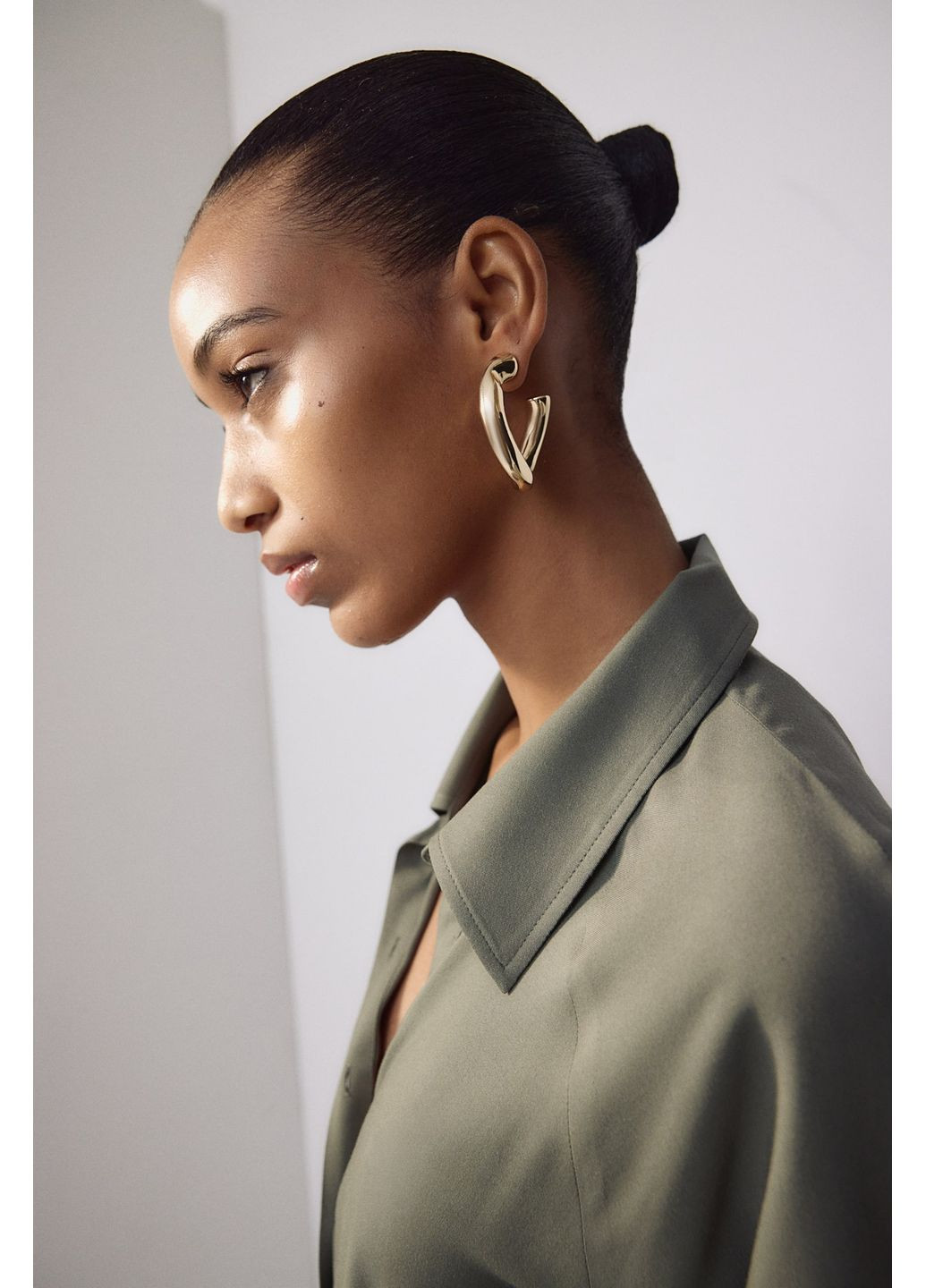 Оливкова (хакі) сукня H&M