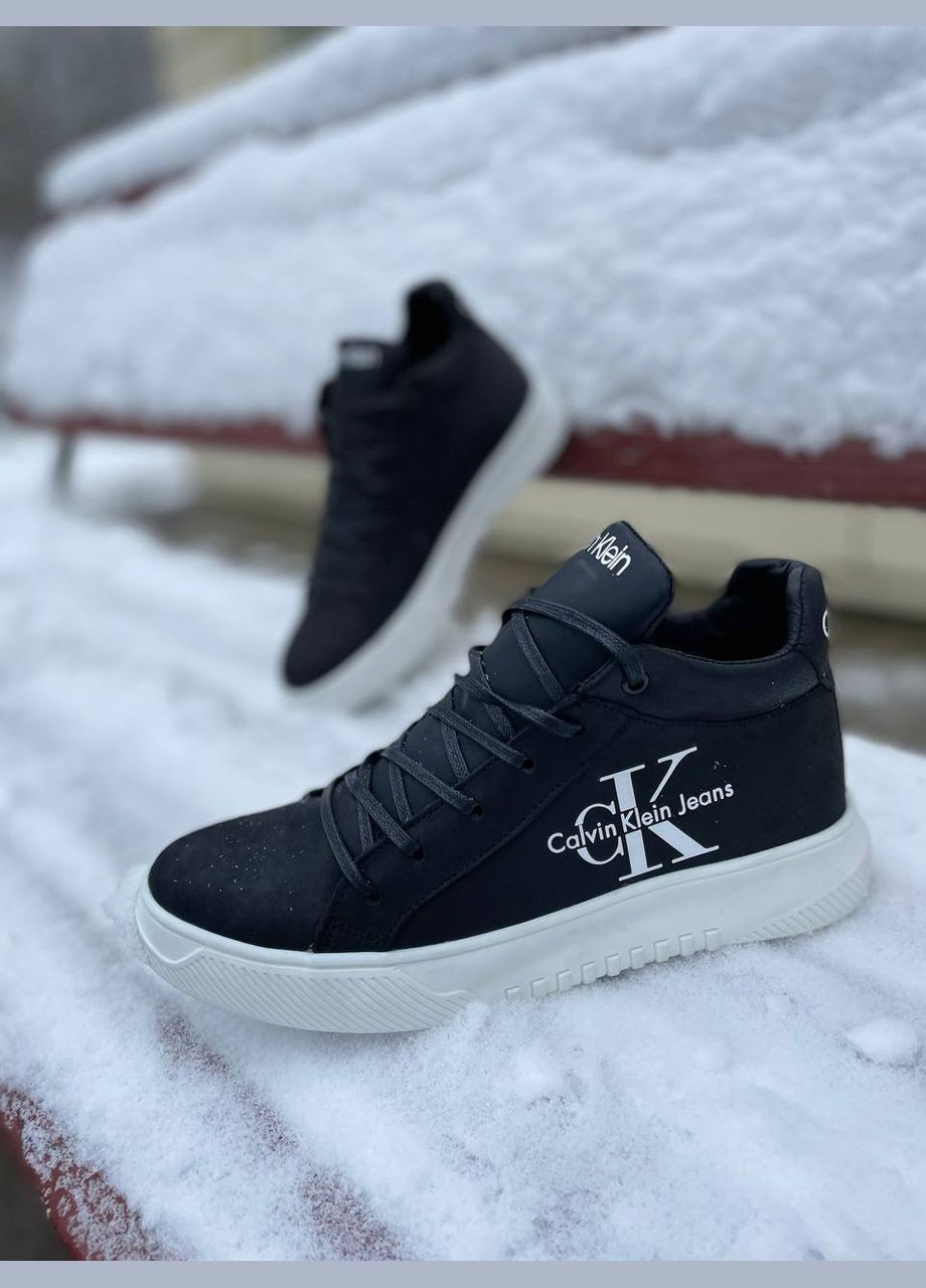 Черно-белые зимние ботинки Vakko