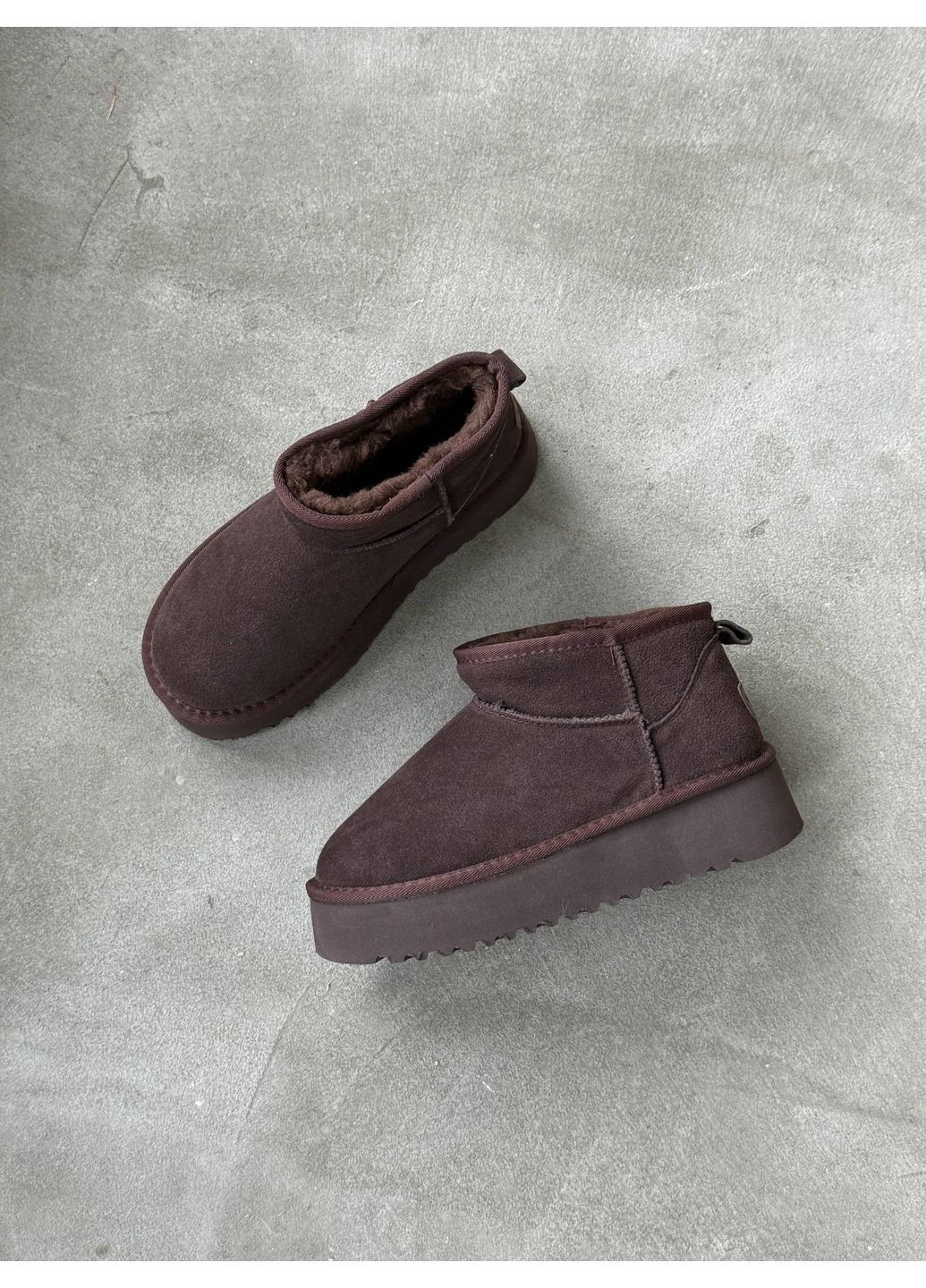 Короткие замшевые Угги Helen (366290802)