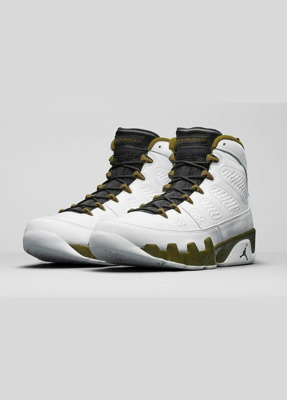 Белые кроссовки 9 retro statue 302370-109 Jordan