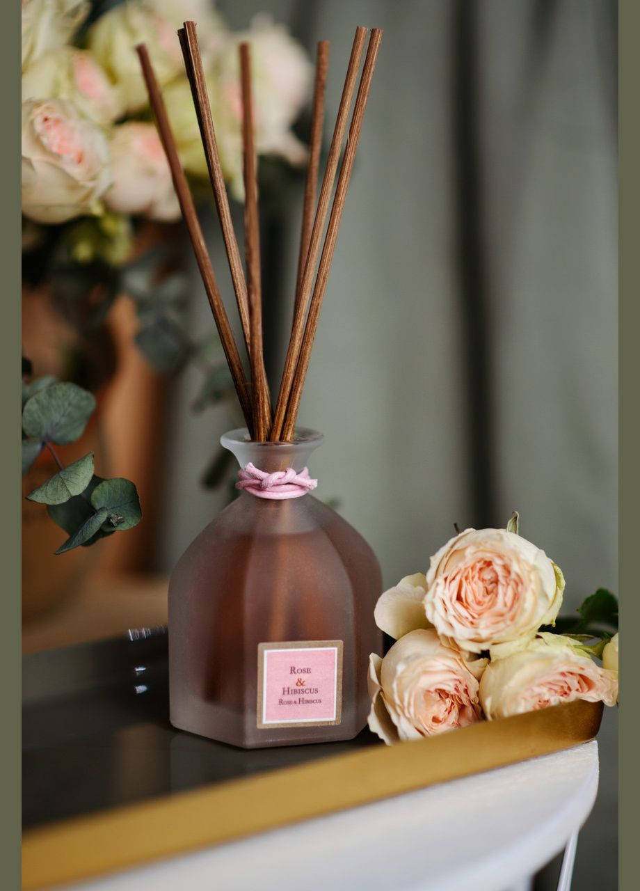Rose & Hibiscus (Роза и гибискус) аромадифузор, 100 мл Collines de Provence (296930313)