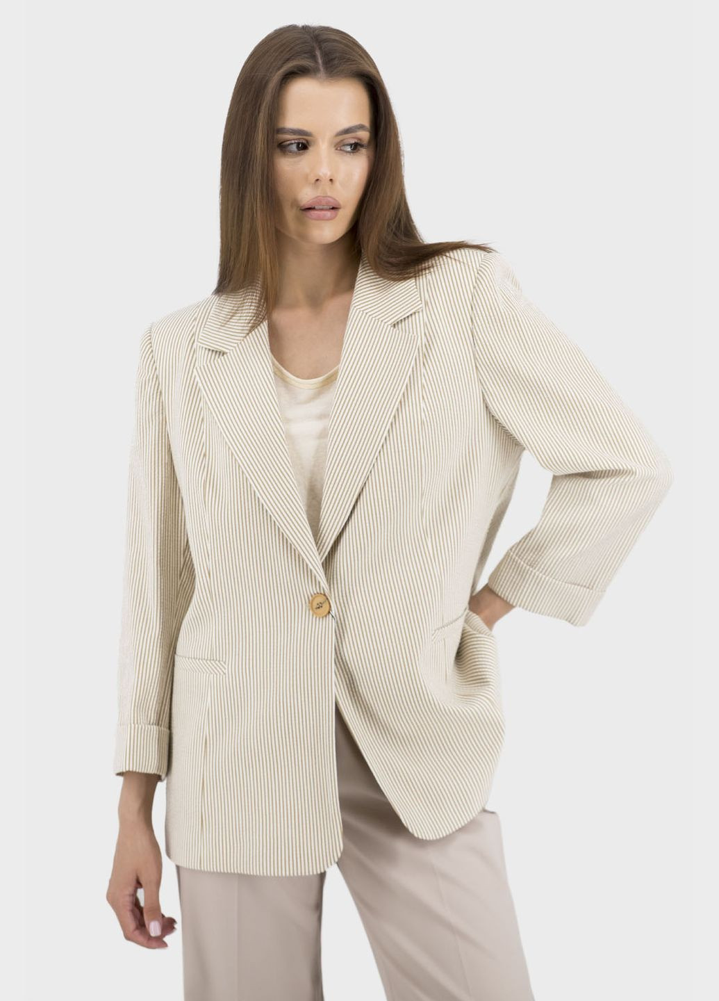 Жіночий двокольоровий піджак в смужку з брошкою та кишенями Quinto (бежевий-смужки, ), 42655 No Brand (331885795)