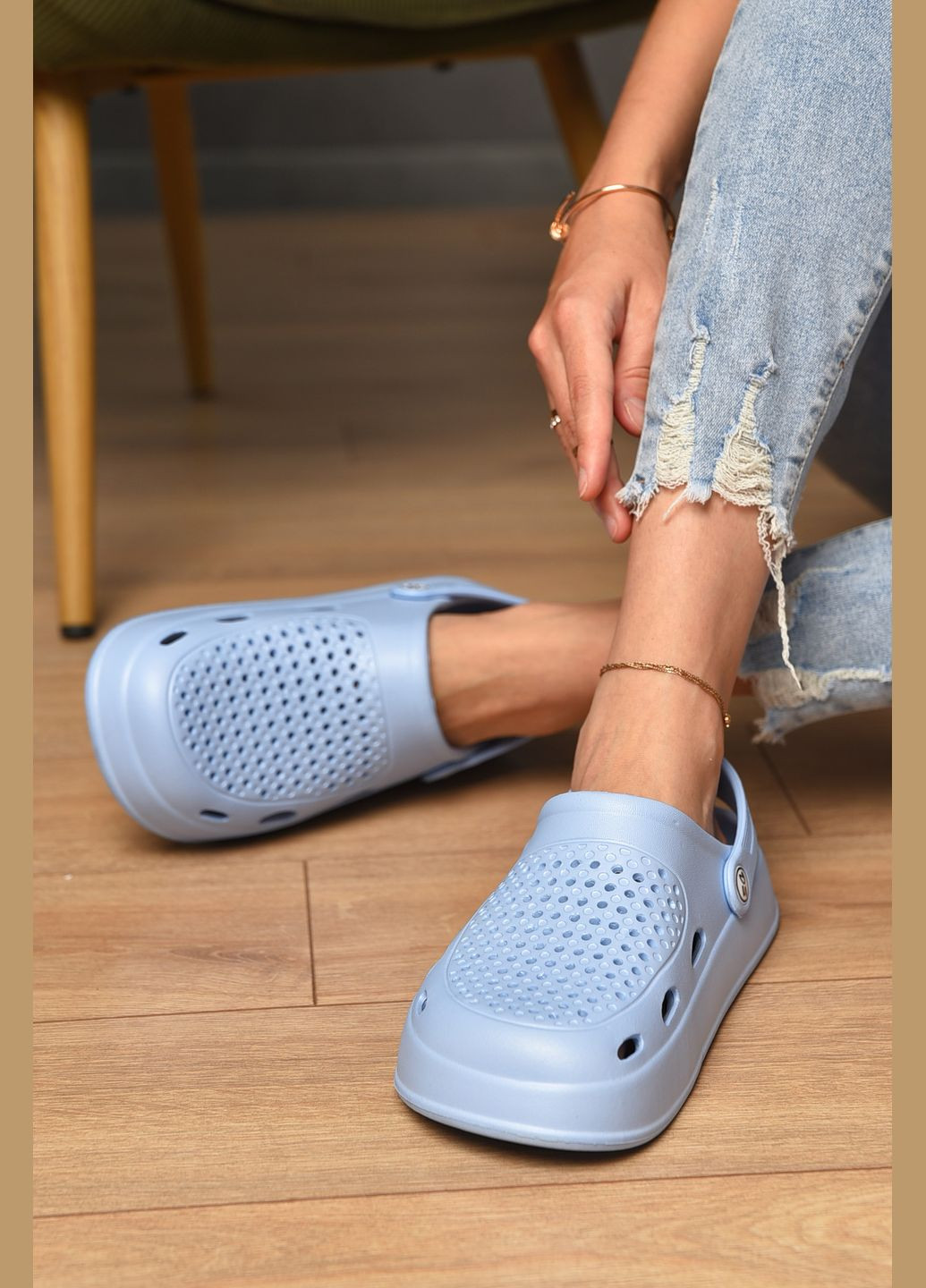 Голубые кроксы женские голубого цвета Let's Shop