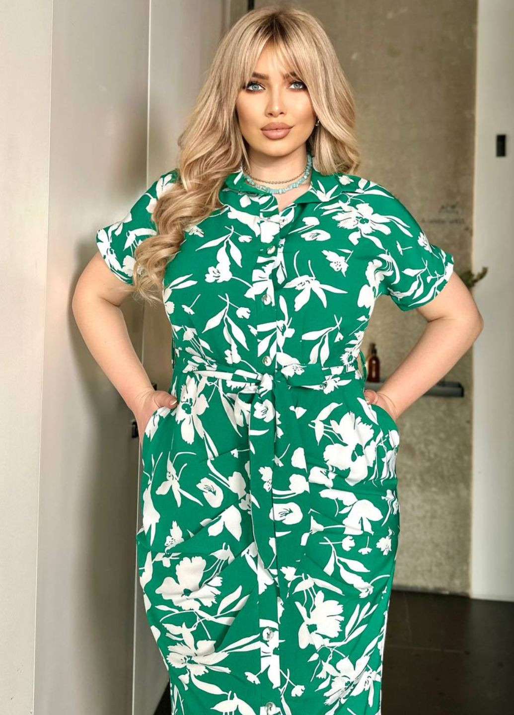 Зеленое повседневный платье-рубашка на пуговицах рубашка No Brand с цветочным принтом