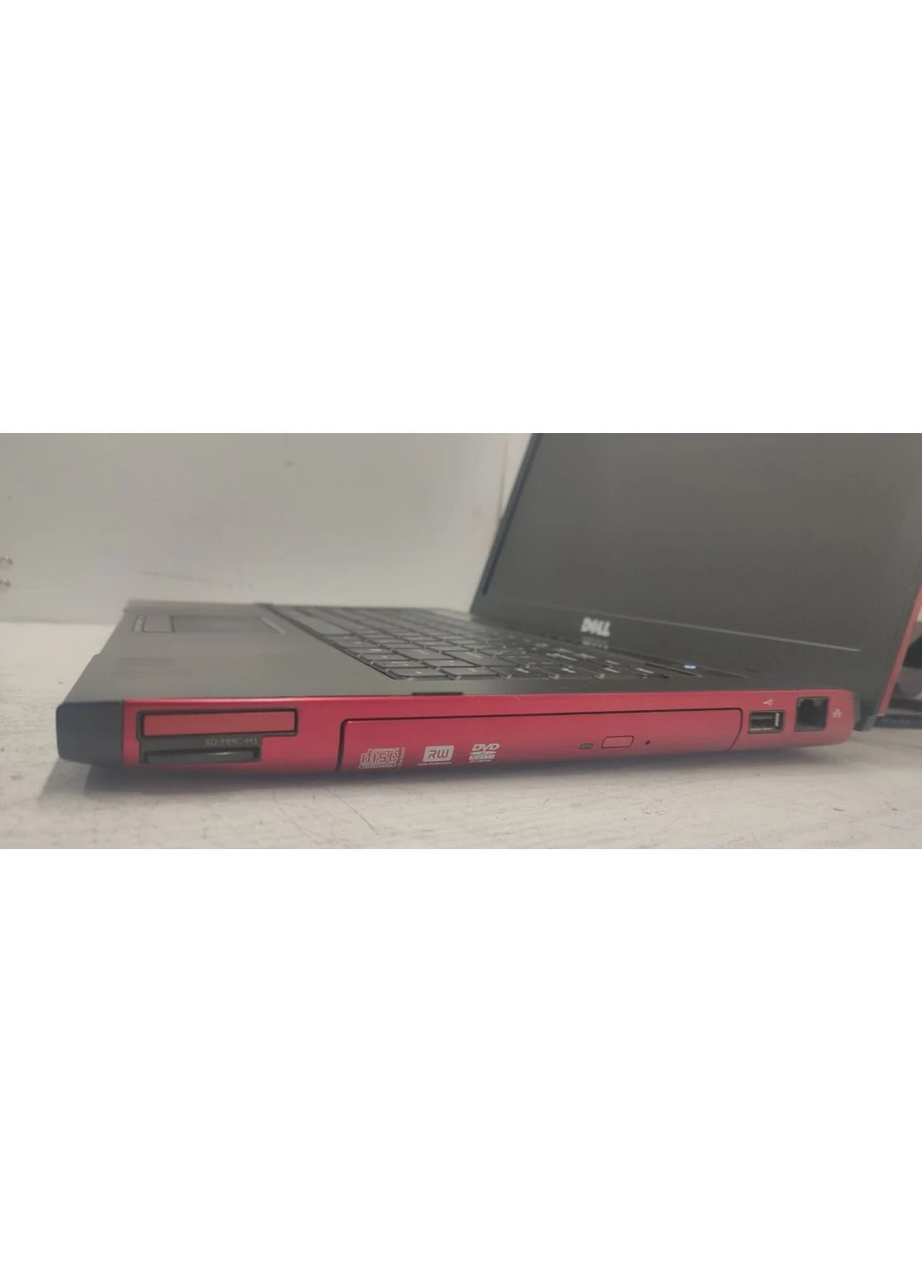 Ноутбук Vostro 3500 / 15.6" (1366x768) TN / Intel Core i3-350M (2 (4) ядра по 2.26 GHz) / 4 GB DDR3 / 320 GB HDD / Intel HD Dell (398146879)