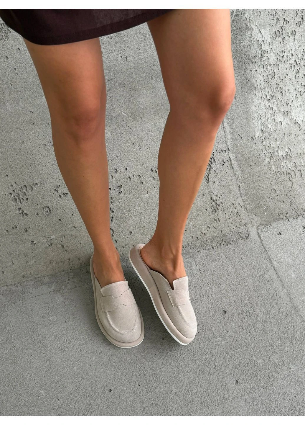 Бежевые замшевые сабо No Brand